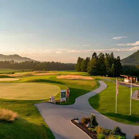 Cubo Szálloda Ljubljana