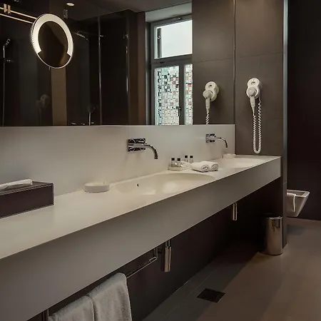 Cubo Hotel