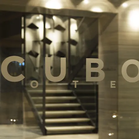 Hotel Cubo