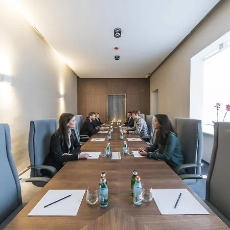 Cubo Hotel Lublana