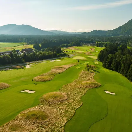 Ξενοδοχείο Cubo 4*