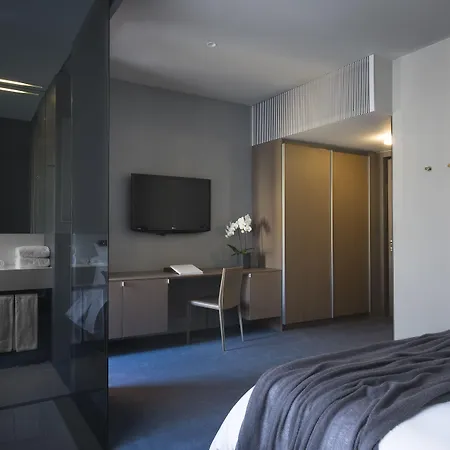 Cubo Ξενοδοχείο 4*